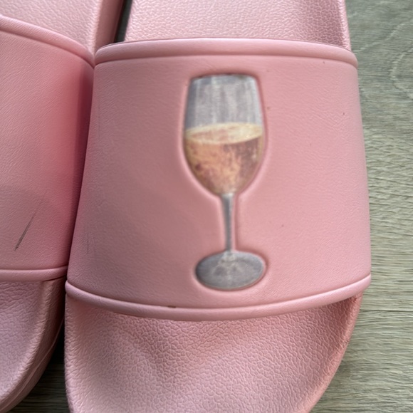 Mr Eatwell Heather McMahan Slides - Picture 3 of 6